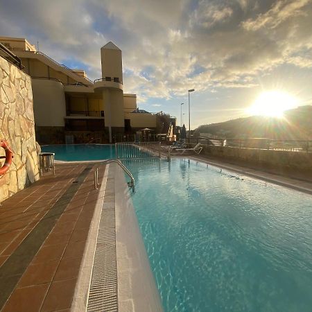 Modern Family Home Above Swimming Pool Пуэрто Рико Экстерьер фото