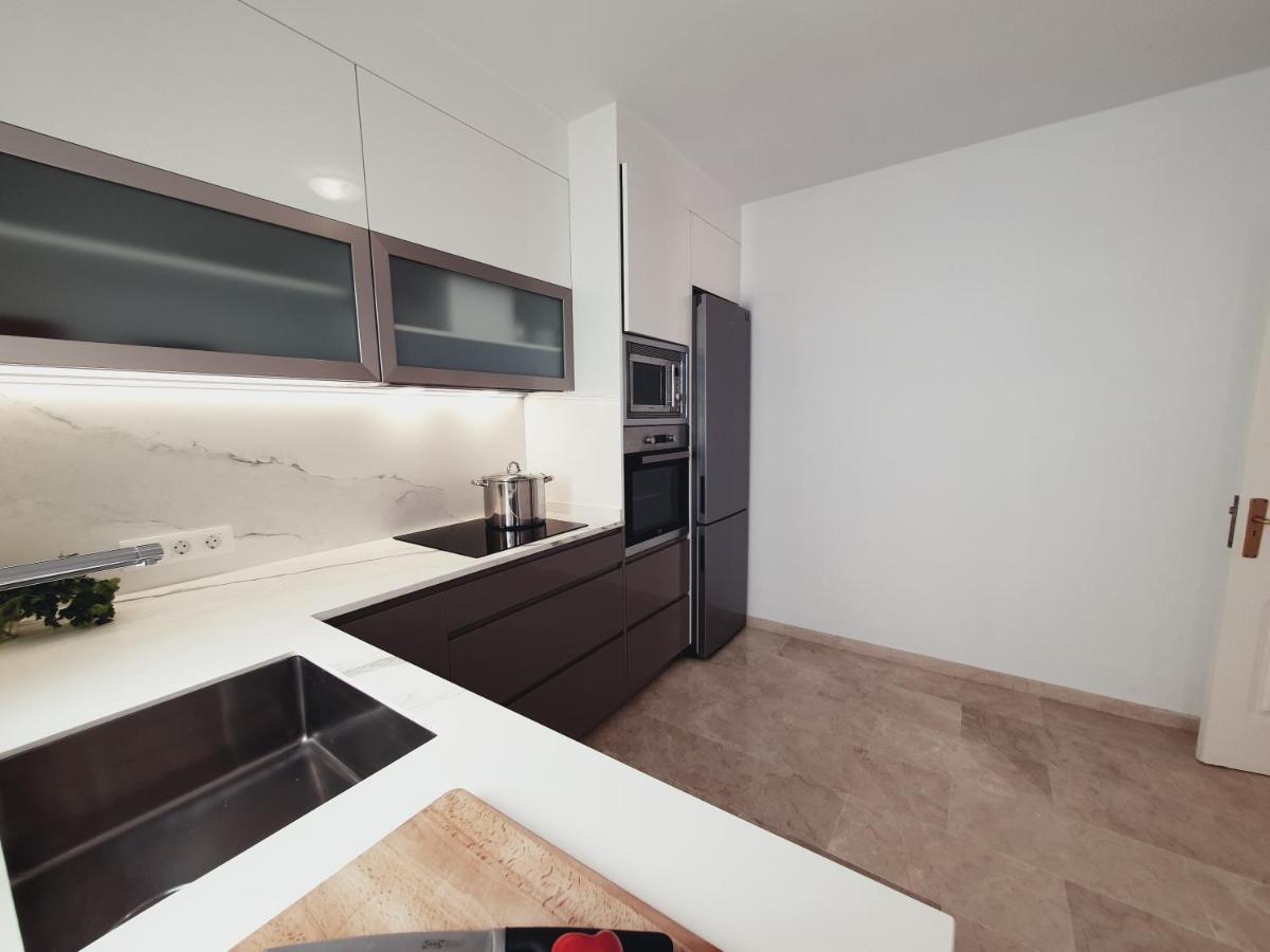 Modern Family Home Above Swimming Pool Пуэрто Рико Экстерьер фото